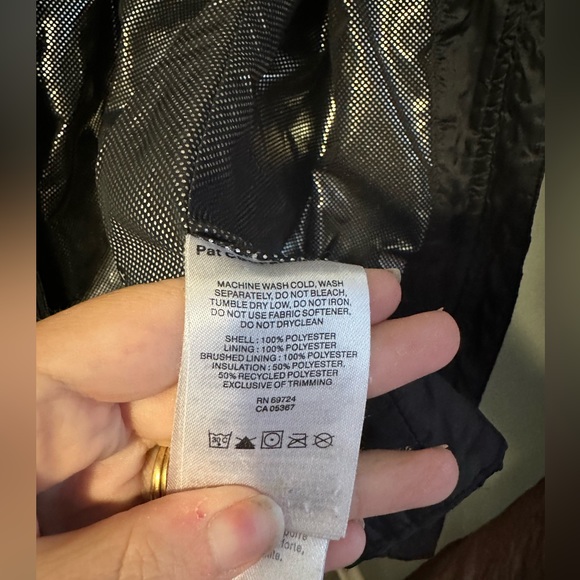 Columbia - Black quilted omni heat, omni-shield vest. EUC Ladies size Small - Picture 6 of 8